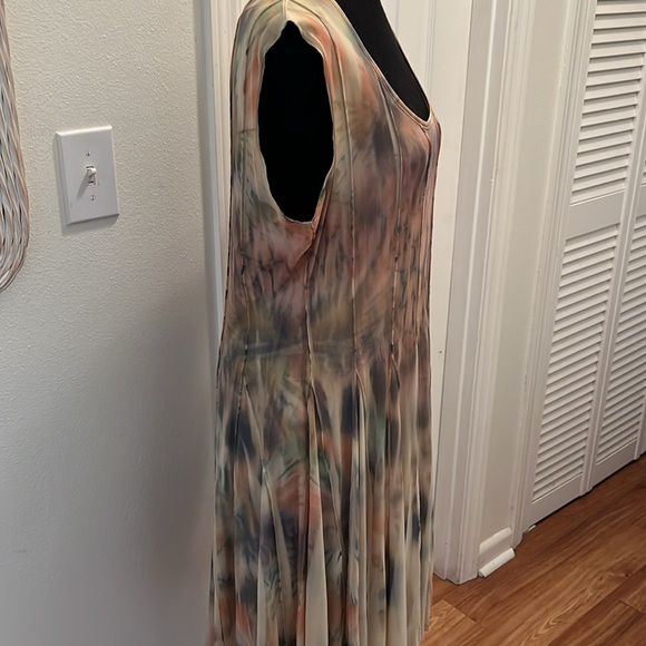 Live and Let Live dress - Picture 3 of 8